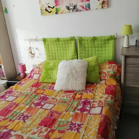 La De Maithe Semesterbostad *